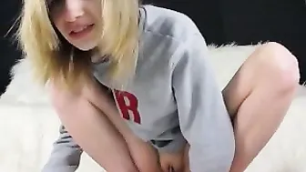 selenatotman jerking off my holes