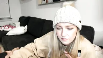 texasthicc cute confused fucks shaved pussy