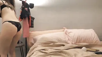 kateelife cute bitch shows off her gorgeous body