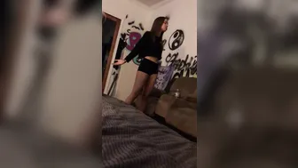 chrisstrokesxxx 17 05 20 131 baddies on video acting up~