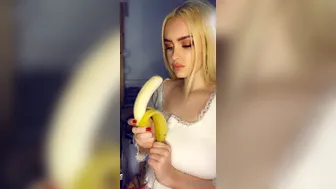 Lolilealae onlyfans 2020 06 17 i banana 5eea4ba1c01321f80c6c4 source