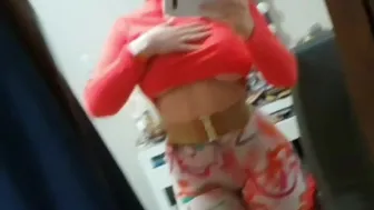 Scarlett Jones onlyfans 19 07 16 5553089 Off to watch cosentino's magic show tonight. Thought I better dress conserv(..) 720x720