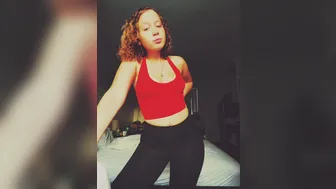 Ariellelael, heluvcoco, uniquelael onlyfans Insatiable slut fucks two holes