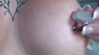 Anna Bell Peaks (AnnaBellPeaks) onlyfans Passionate whores fuck in the shower