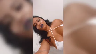 Serena Santos aka msserenasantos  onlyfans cute girl shows the body