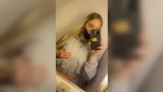 Zarax Yasmine aka zaraxyazmin onlyfans Sweet sweetie gives a big booty