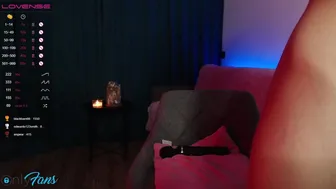 fox_alina Crazy young lady communicates in free chat