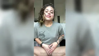 Bella aka bansheebel onlyfans wonderful bitch hammering both holes