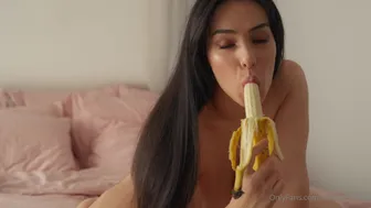 Leah Wilde aka leahgoeswilde onlyfans 23-02-2022 latest sex show