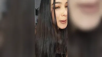 Leah Wilde aka leahgoeswilde onlyfans gorgeous chick fucks pussy with phallus