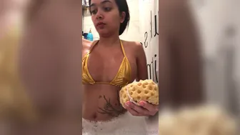 Aaliyah Hadid aka aaliyahhadid onlyfans  showed her tits