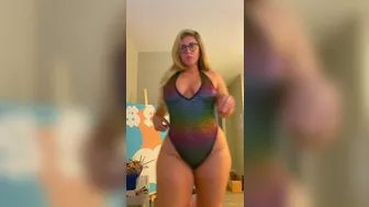 sophieselfies onlyfans mature babe fucking pussy relish