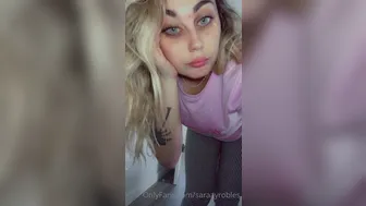 Saray Barely aka saraayrobles onlyfans a bitch eating a banana