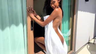 annaceleste naked & show ass