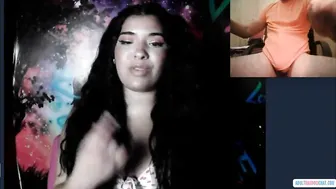 Chubby babe with natural boobs and shaved cunt